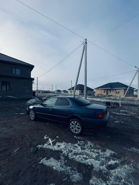 Продам тайоту виста