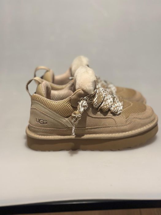 UGG Lowmel Sand - Toate Marimile Premium