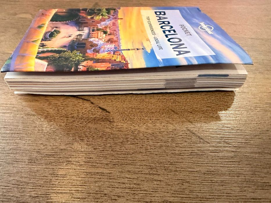 Barcelona Travel Guide and Map ||| Барселона Пътеводител и Карта