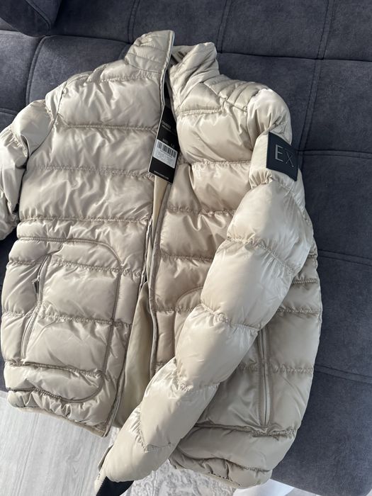 Geaca matlasată pentru bărbați cu luciu și guler înalt