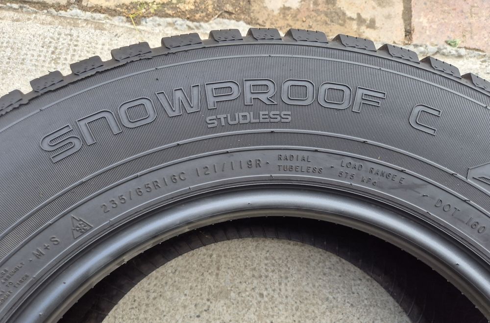 Set 2buc 235/65 R16C 121/119R Nokian Tyres Snowproof C M+S iarnă