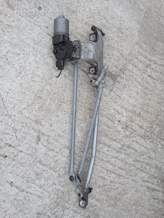 Моторче предни чистачки Ford C-Max