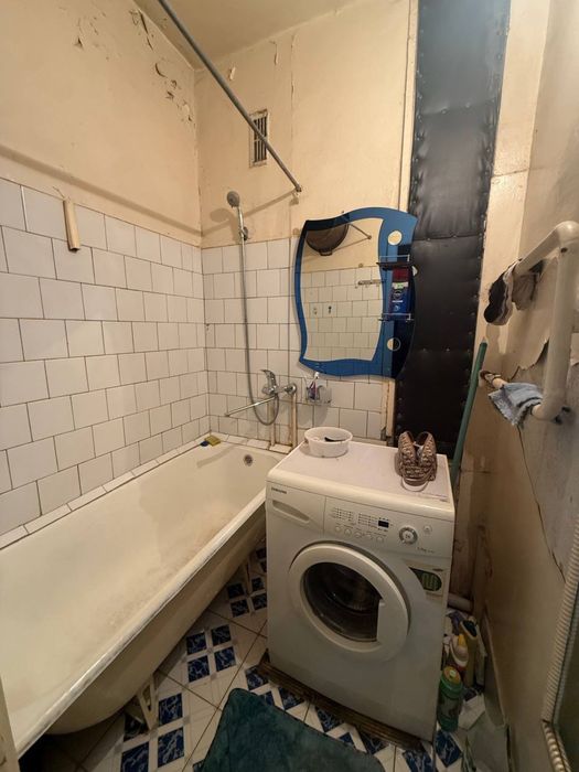 Продается срочно 2 комн квартира рядлм с Андалус