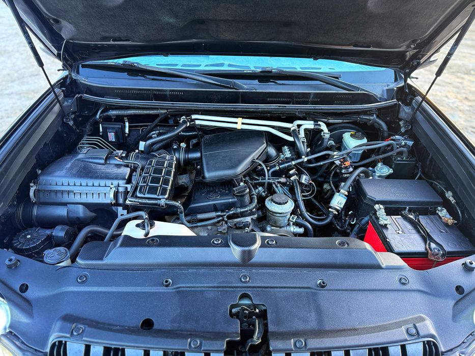 Toyota land cruiser prado