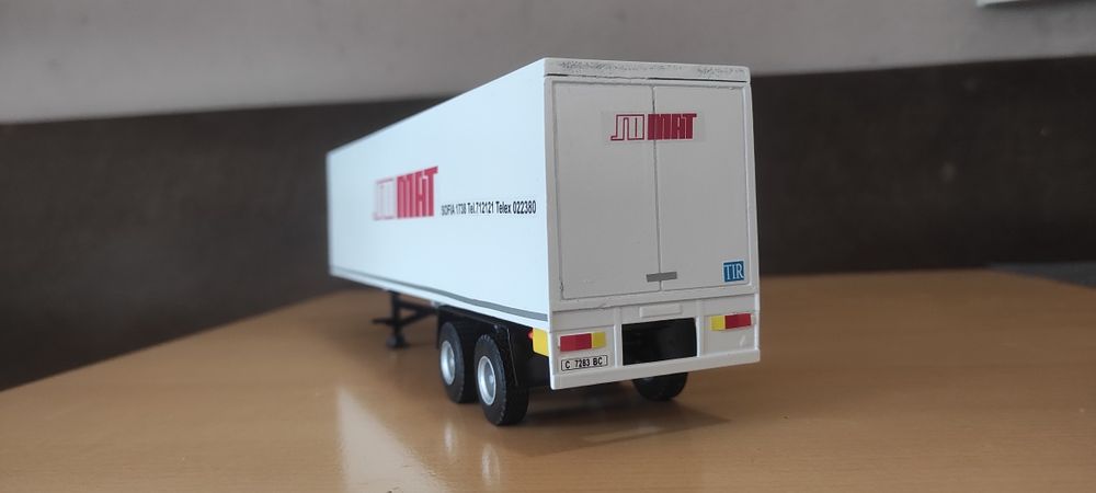 Метални модели  мащаб 1:50