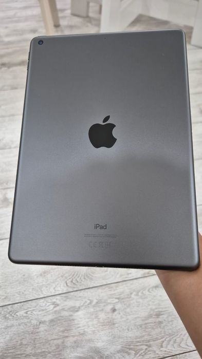 Продаю iPad 2020
