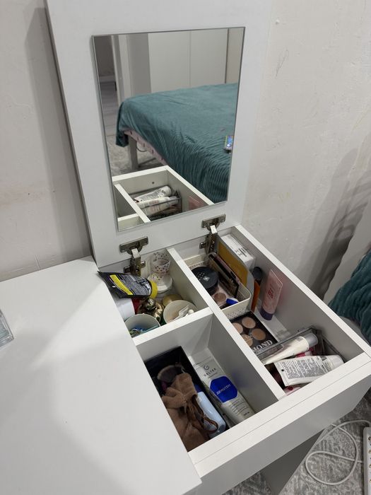 Туалетный столик