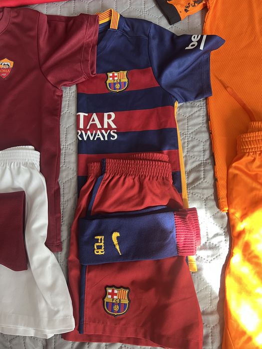 Оригинални футболни екипи