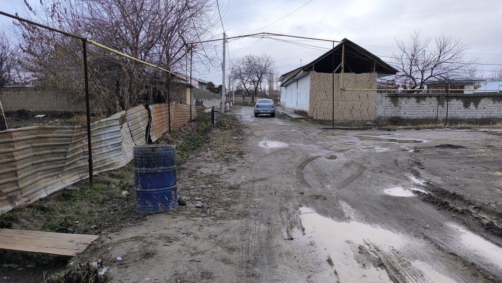 Yangiyo'lda Yer sotiladi