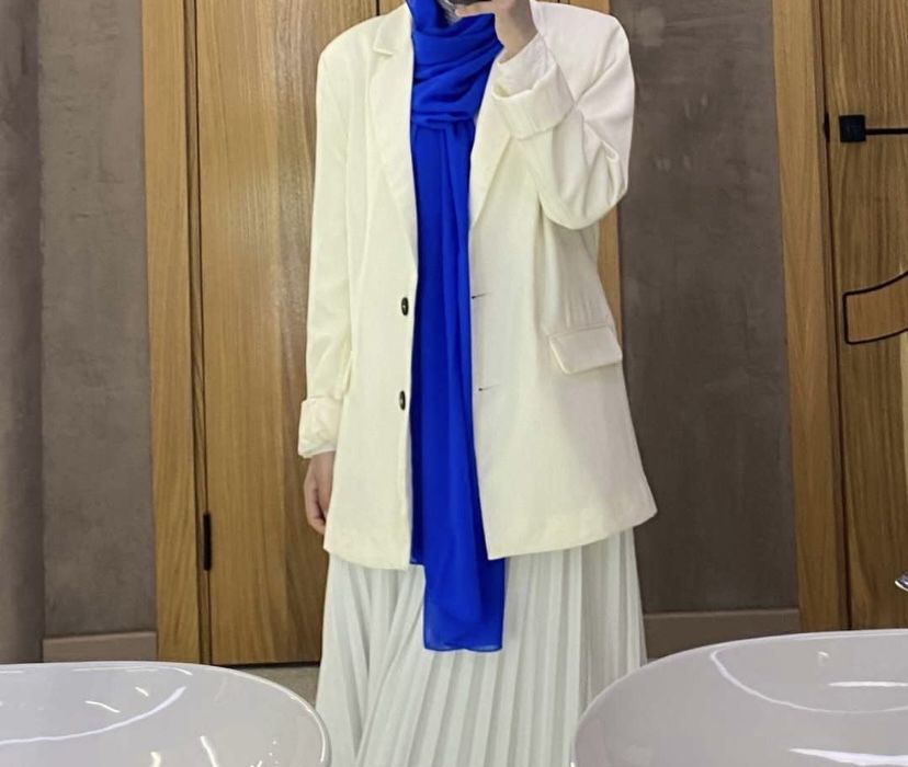 Продам пиджак белая