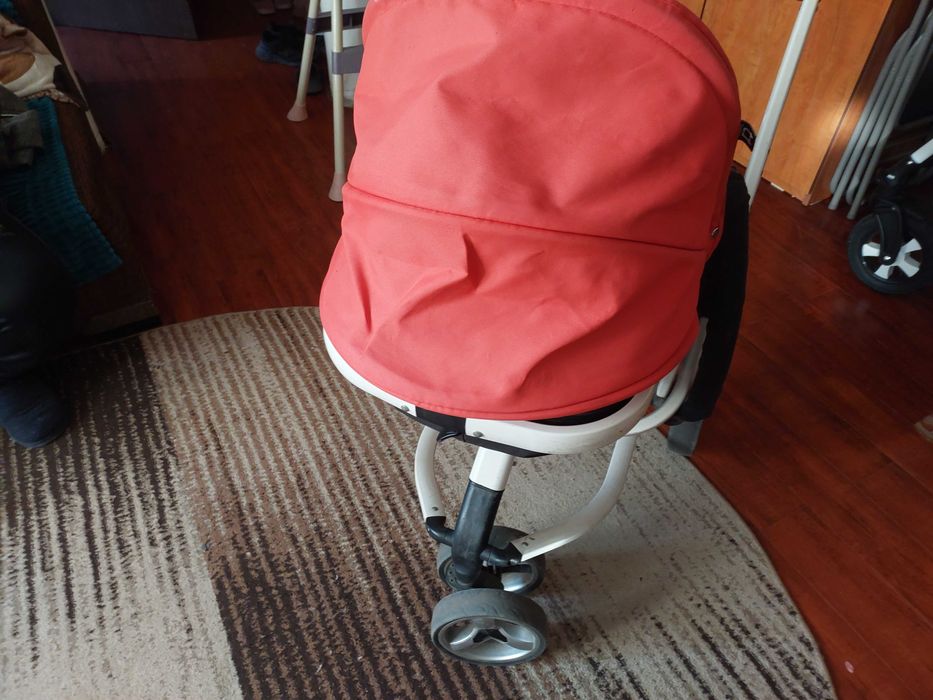 De vanzare carut copii