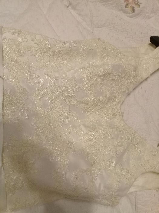 Vand rochie de mireasa