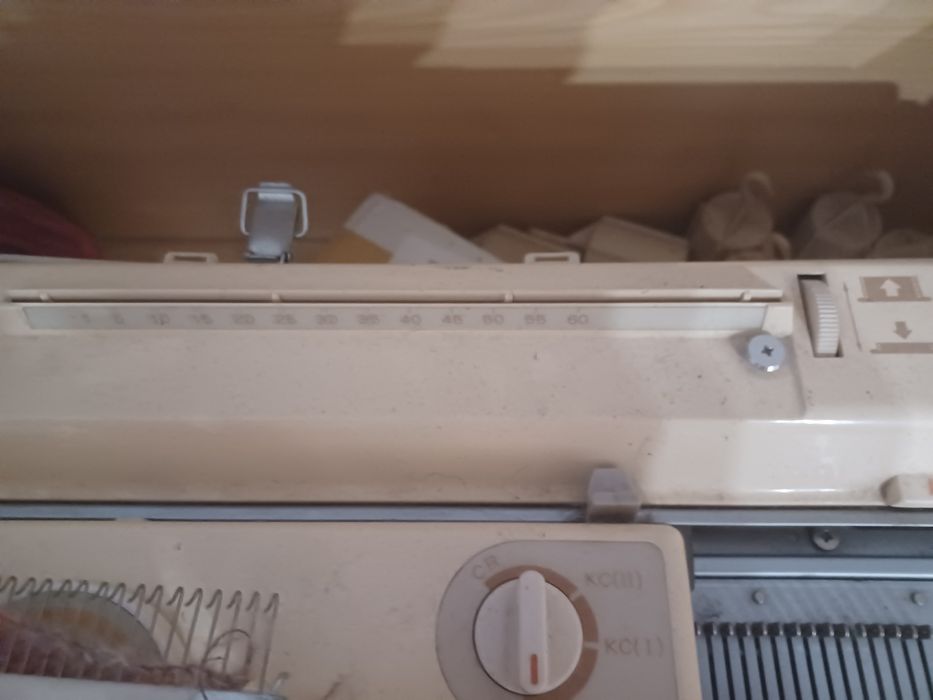 Mașină de tricotat Brother Electroknit KH-810, completă – Giarmata Vii