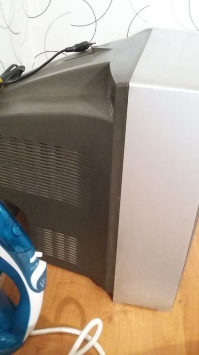 Продам телевизор