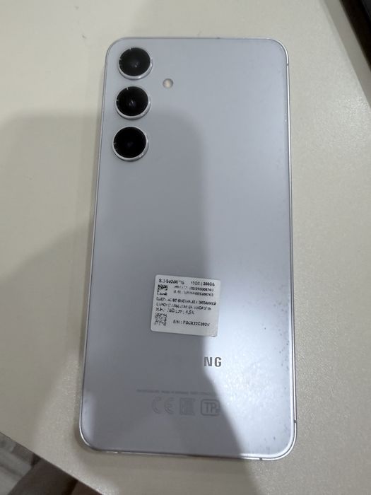 Samsung S 24+ продам в хорошем состоянии