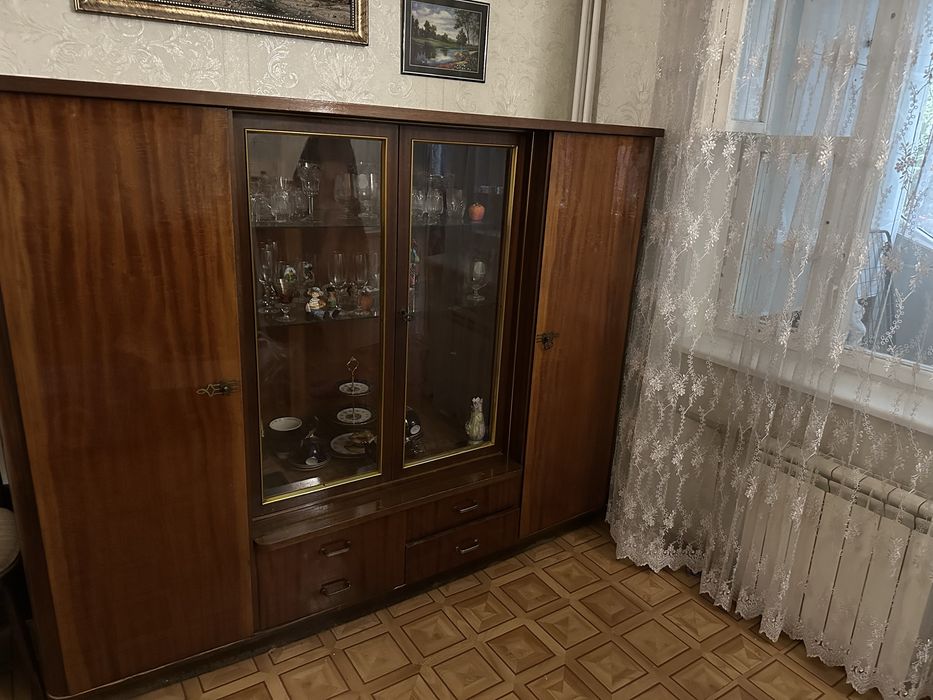 Шкаф Сервант (раритет)