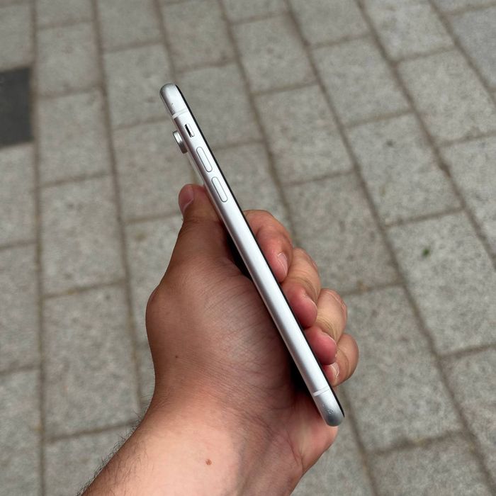 Iphone xr 64gb 115$ srocni