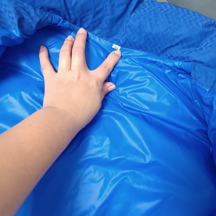 Продам куртку на 8-10 лет