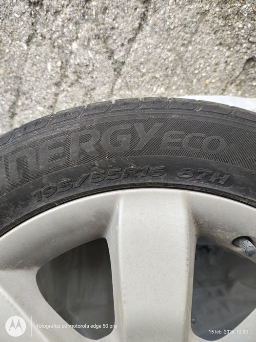 Vând 4 buc  pe 16 cu tot cu anvelope vara