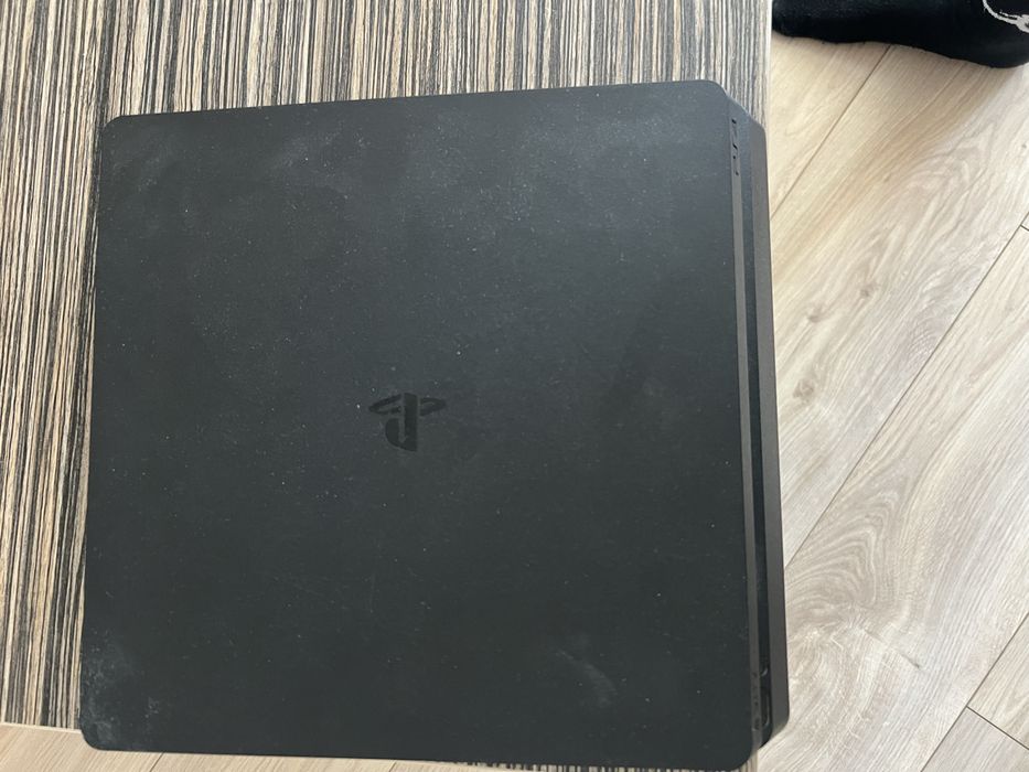 Ps4 с един джоестик