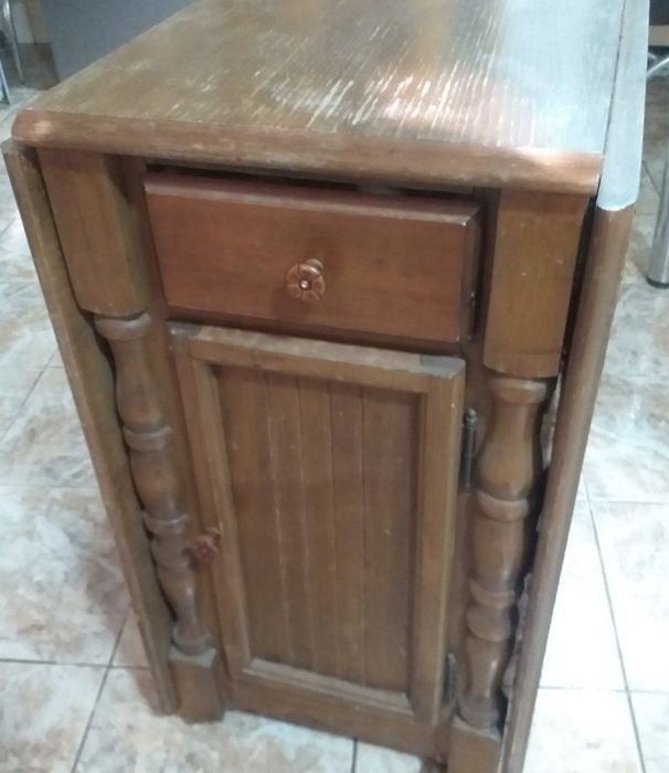 Masă extensibilă din lemn masiv