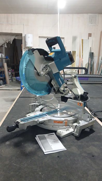 Тарцовочная пила Makita DXT 305mm LS1219