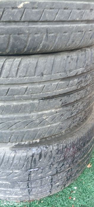 Срочно продам балоны в хорошем состоянии 255/45/R18