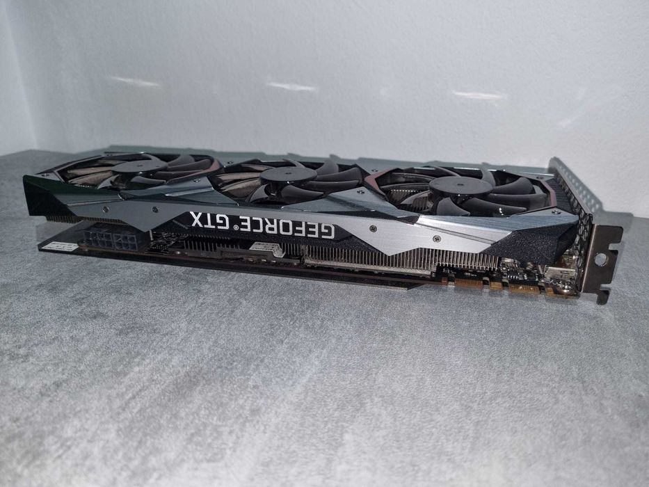 Placă video NVIDIA GeForce GTX 1080 Ti – 11GB GDDR5X