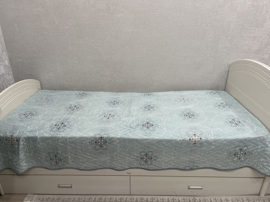 Односпальная кровать