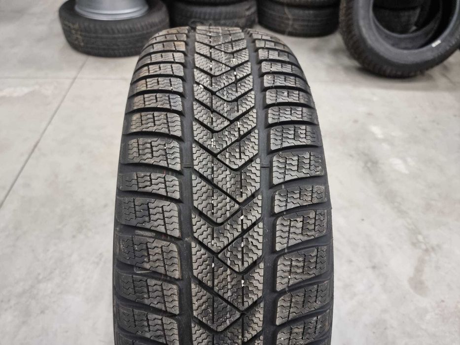 Anvelopa IARNA 225.55.18 'Pirelli Sottozero 3' [dot2023] ; ca NOUA