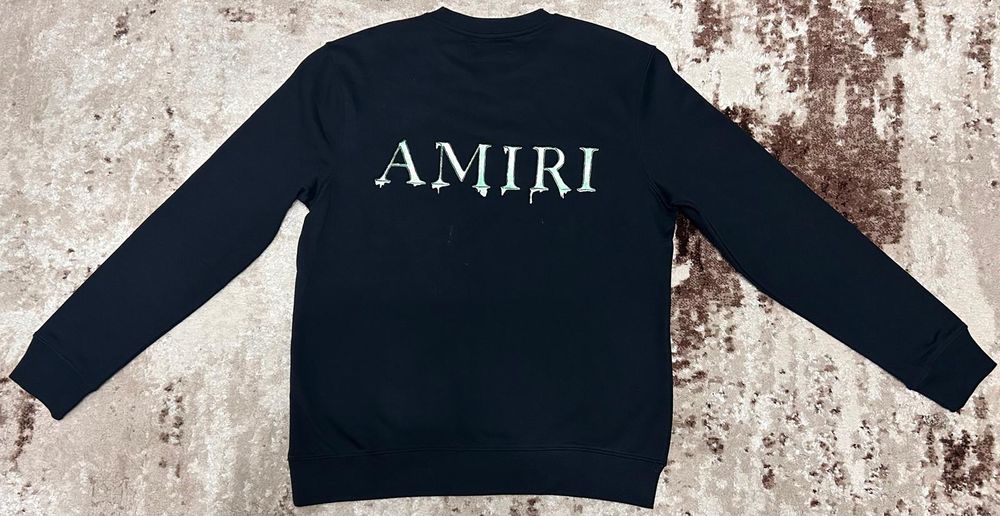 Vând bluza noua de bărbați Amiri