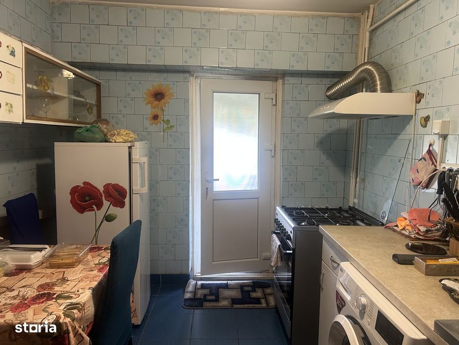 Apartament trei camere, decomandat, et. 1/4, Casa Științei-Supeco