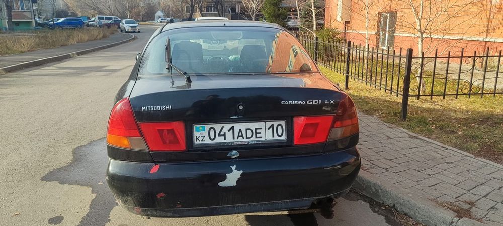 Mitsubishi Carisma