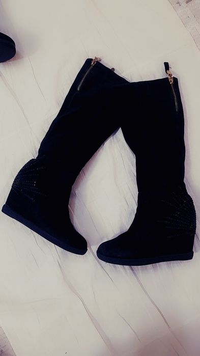 Продам женскую обувь