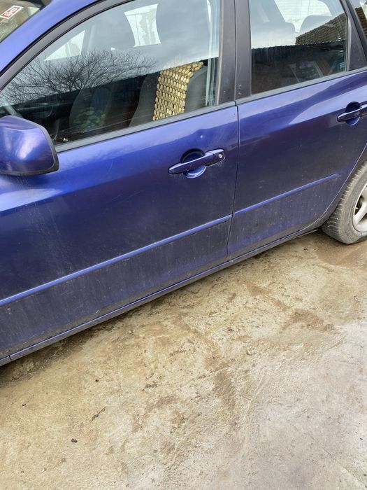 Vand mazda 3, an 2004