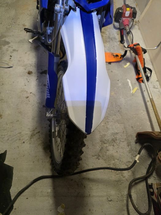 Vand sau schimb yamaha 125 xt r