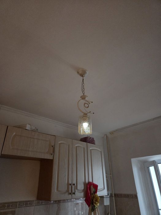 Люстра продам. 3 штуки.