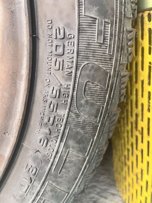 Комплект 4 бр.джанти със Зимни гуми Fulda 205/55 R16 с железни джанти