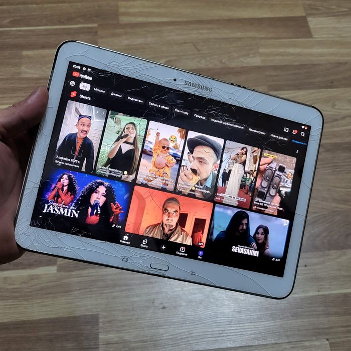 Планшет Samsung Tab 4