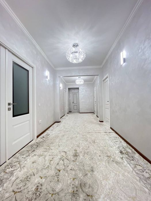 Продаётся квартира Госпитальний 5 комнатная