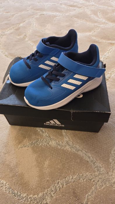Adidas mărimea 26