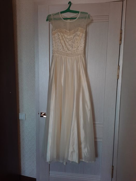 Продам женское платье