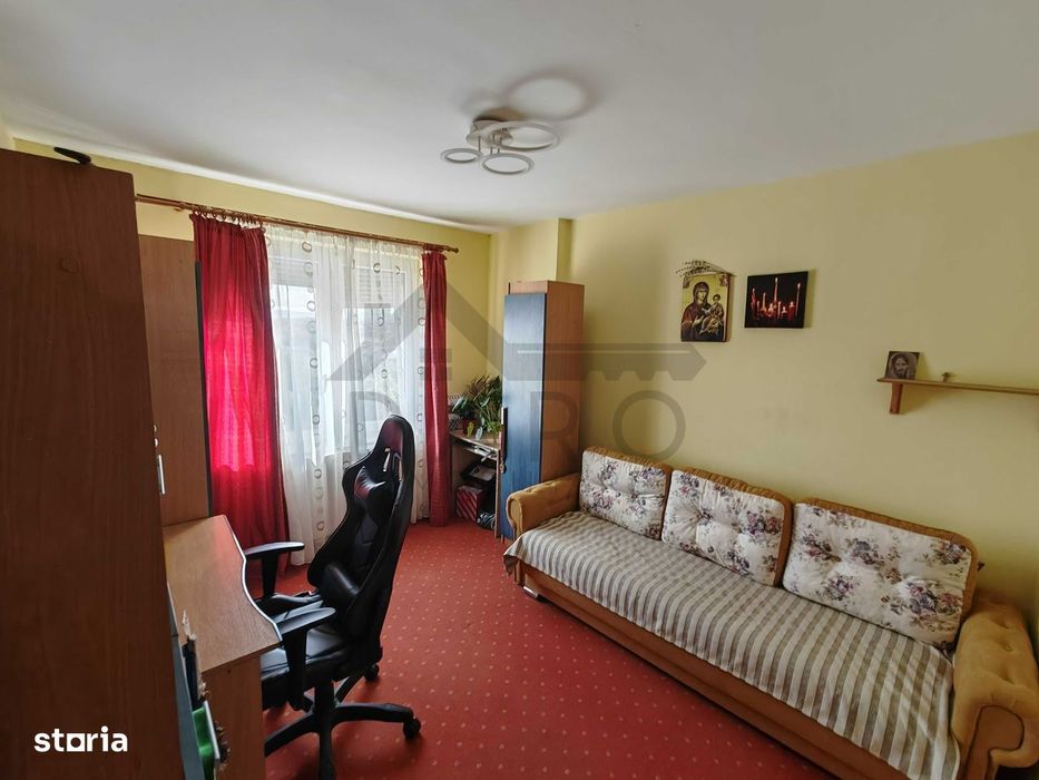 Vand apartament 3 camere