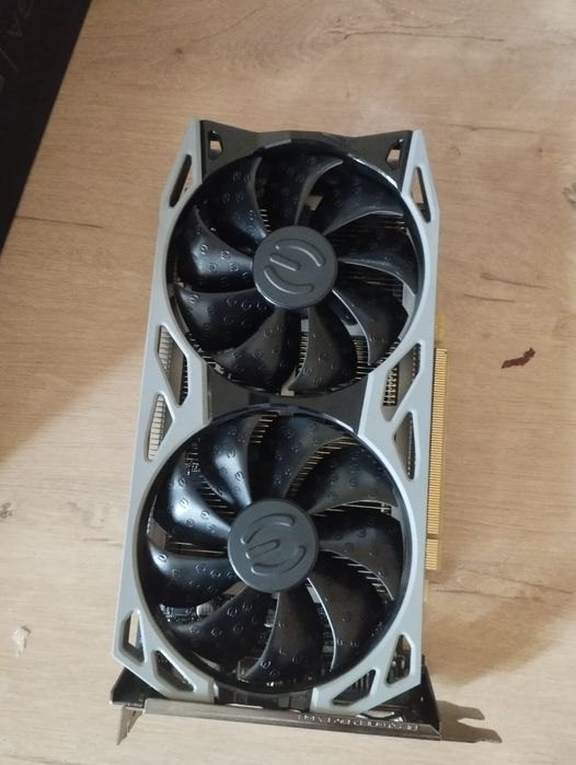 Продам видеокарту 1660TI EVGA новая