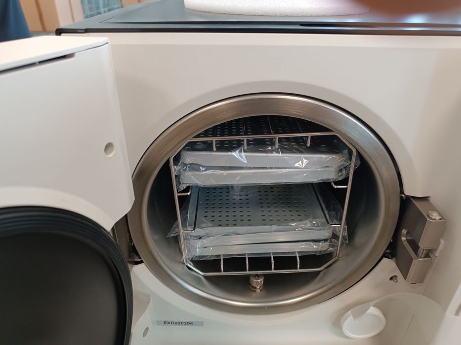 Vand autoclav Euronda E10, ca nou.