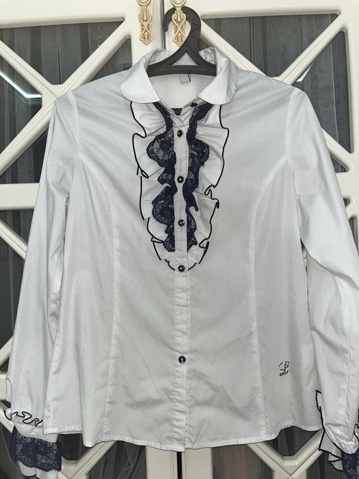 Школьная красивая рубашка