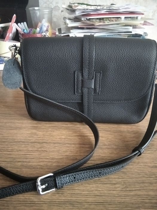 Продам натуральную кожаную сумку