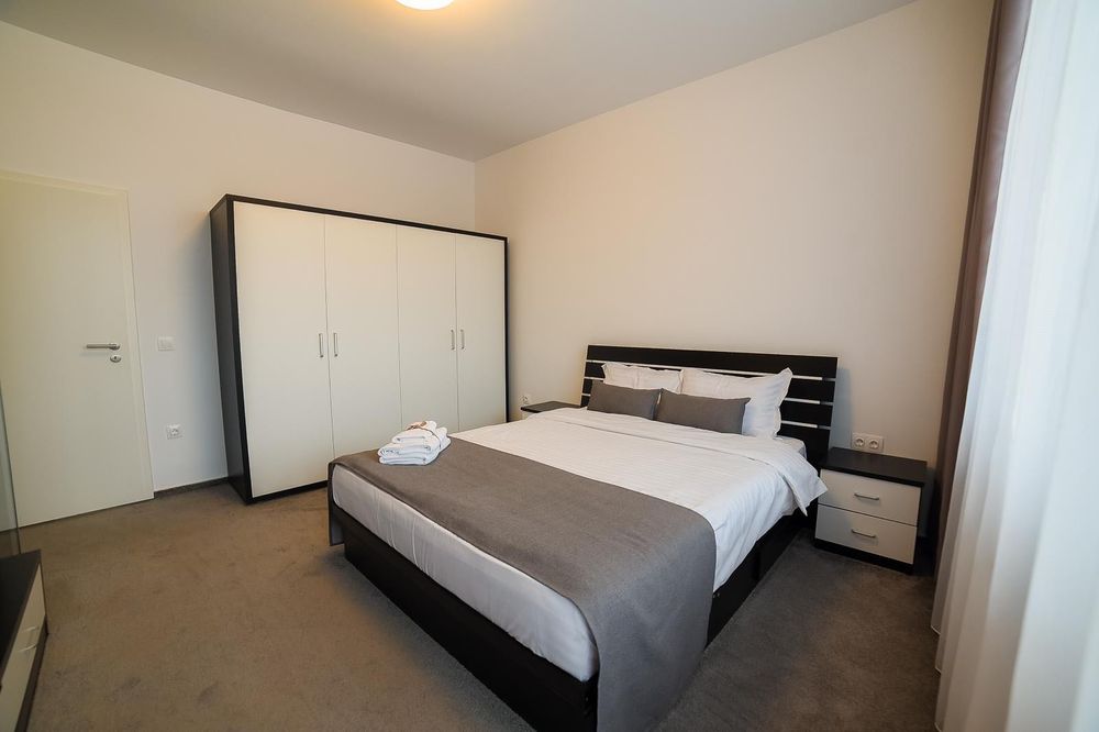 Inchiriere Apartament zona Coresi 4