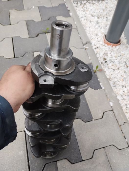 Vând vibrochen/arbore cotit Mazda 3,6,Cx5 diesel