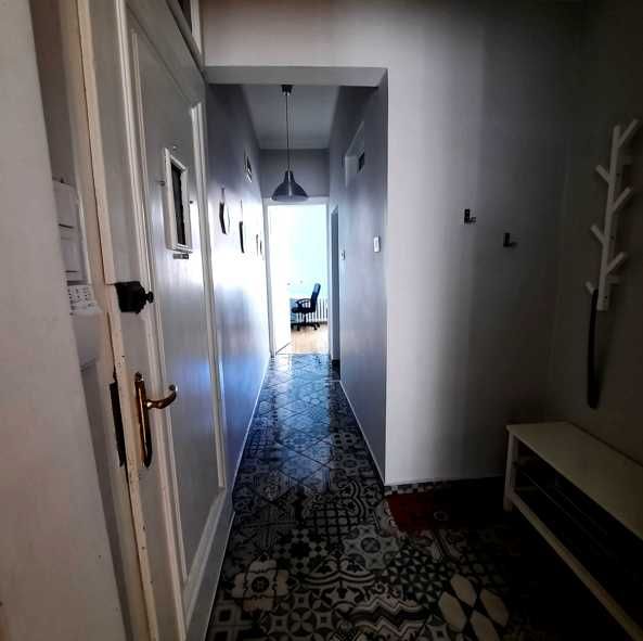 Тристаен апартамент с ТОП локация в Центъра на София